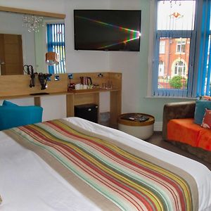 Luxus Zimmer mit Kingsize-Bett